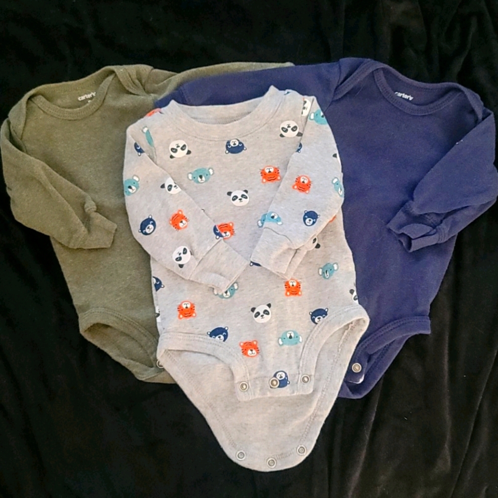 3 long-sleeved Onsies